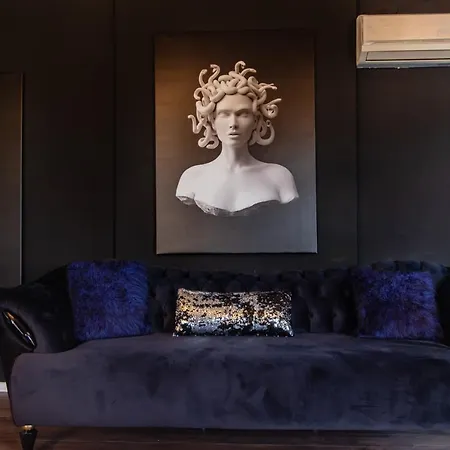 Lara Apartment *