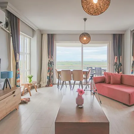 Lara Apartment *